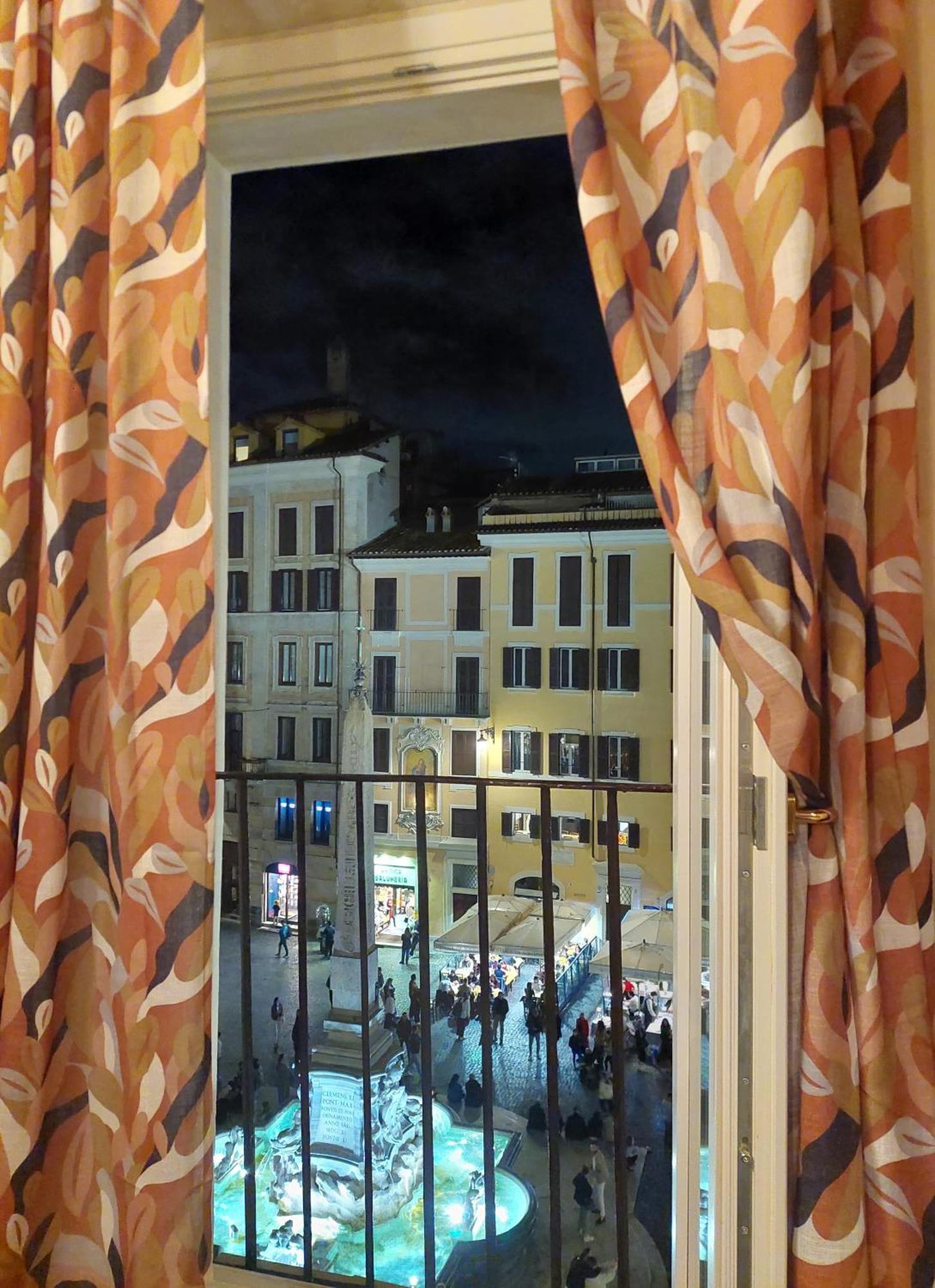 Pantheon In Finestra Appartement